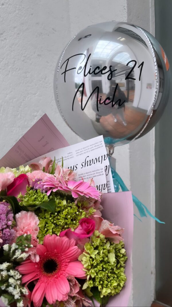 Combo globo orbz y ramo de flores