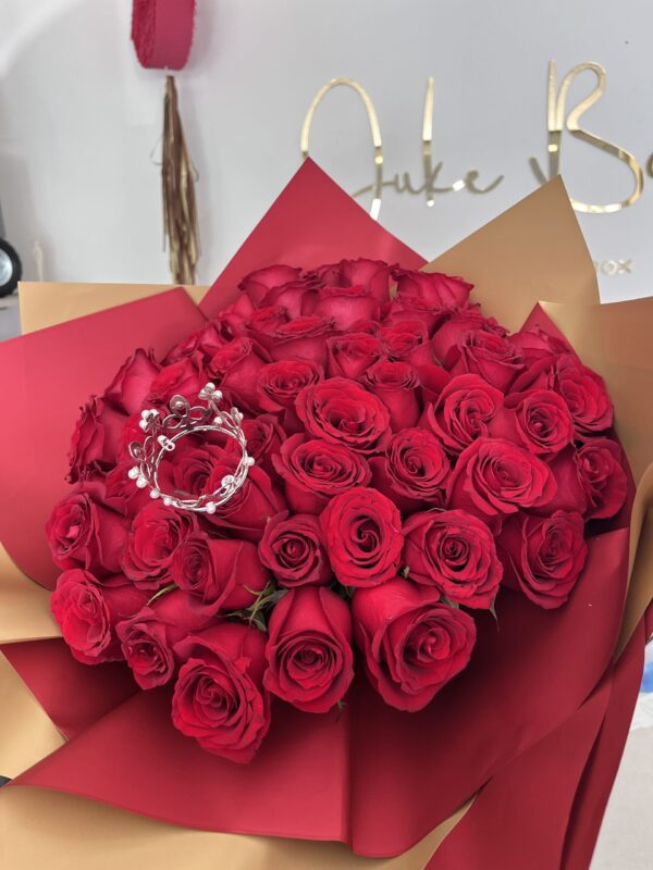 Ramo de 50 Rosas Con Amor