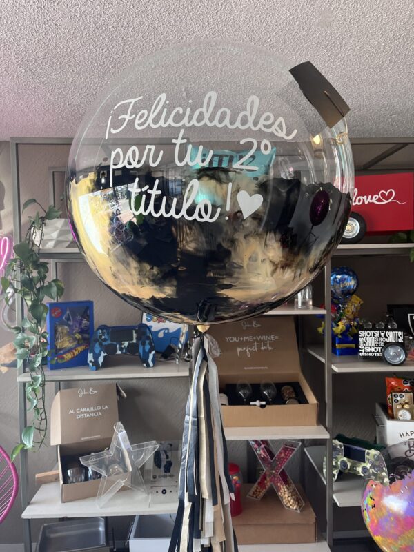 Burbuja mediana con birrete negra y dorado