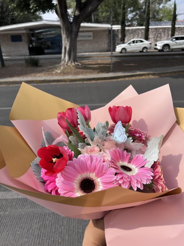 Bouquet Romance con Tulipanes