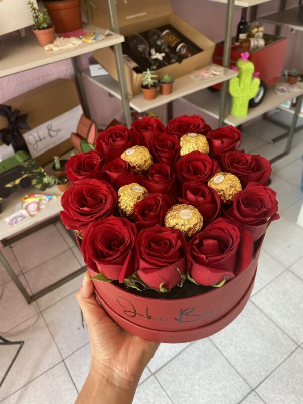 Arreglo circular con rosas chico