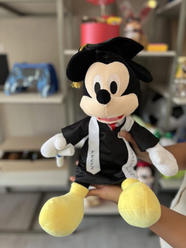 Mickey graduado